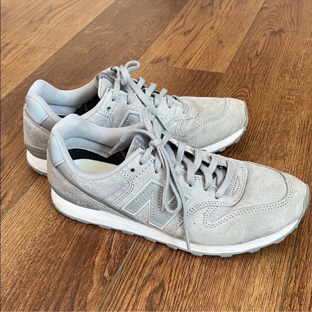 New Balance 696 Suede Retro Running Sneakers